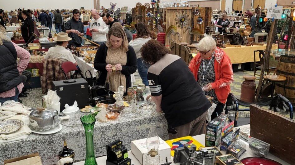 Tanners Marketplace Antique Craft and Retro Show